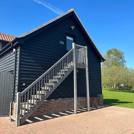 The Old Piggery, Cart Lodge In Newbourne Exteriör bild